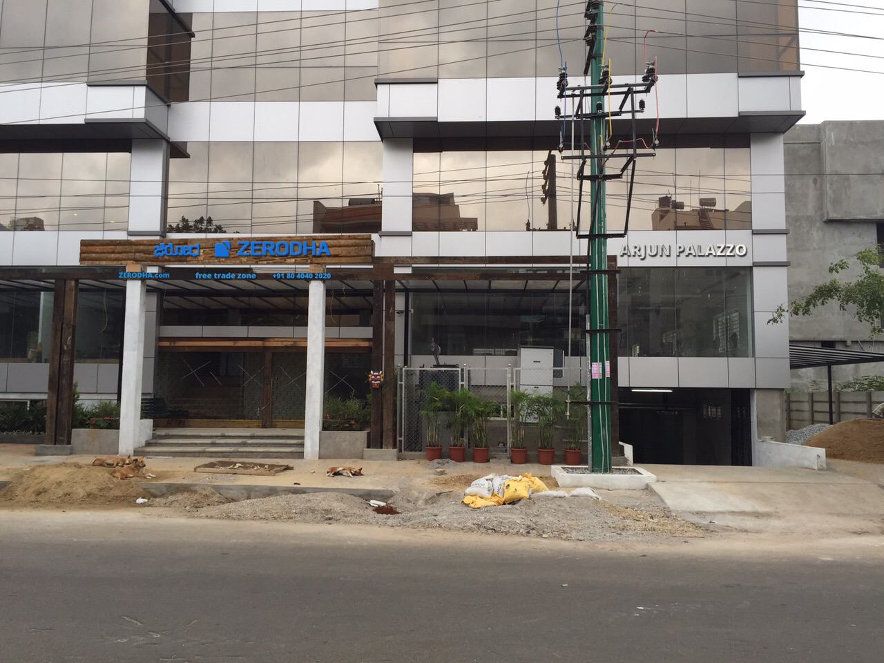 Sleeper wood front entrance concept at the main board wall
